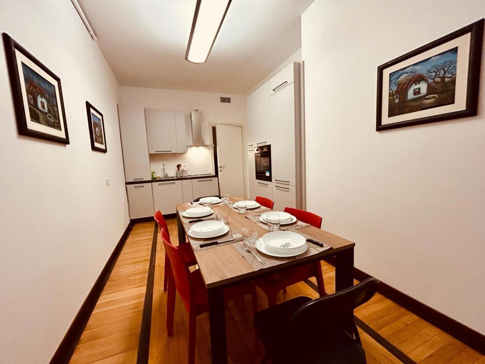 Kibilu - Via Medaglie D'Oro Centro Citta Con Parcheggio Varese Exterior foto