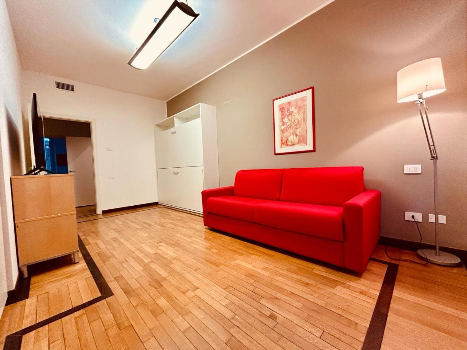 Kibilu - Via Medaglie D'Oro Centro Citta Con Parcheggio Varese Exterior foto