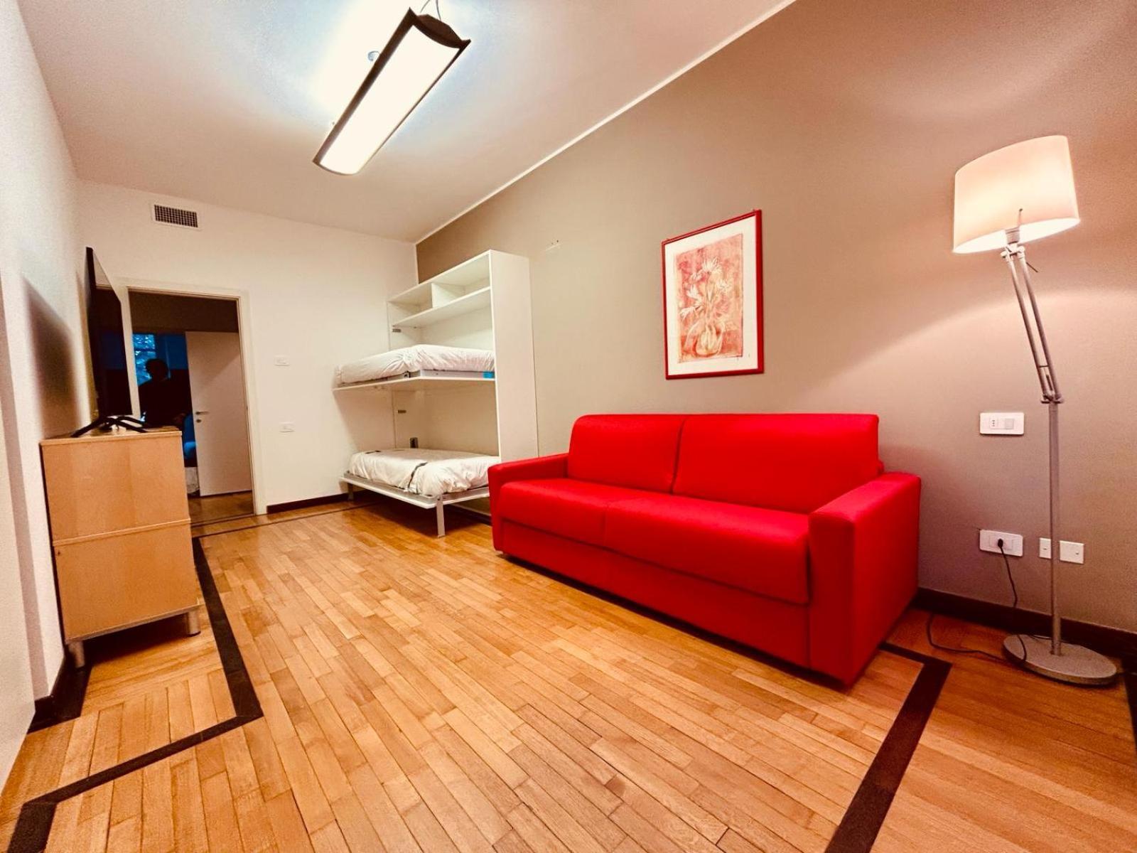 Kibilu - Via Medaglie D'Oro Centro Citta Con Parcheggio Varese Exterior foto